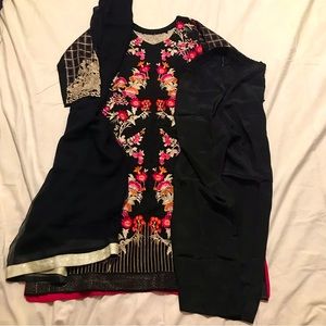 3 Piece Pakistani Shalwar Kameez Cotton Fully Embroidered Black/Pink Size M/L